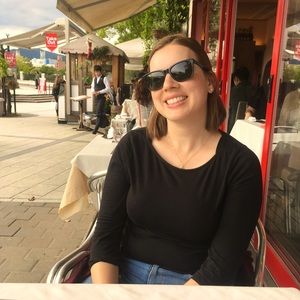 Meet your Posher, Emily